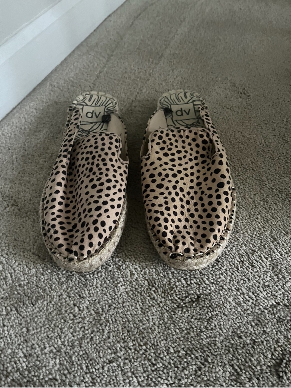 DV by Dolce Vita Kids Beige with Black Cheetah Slip-On Espadrilles 6.5